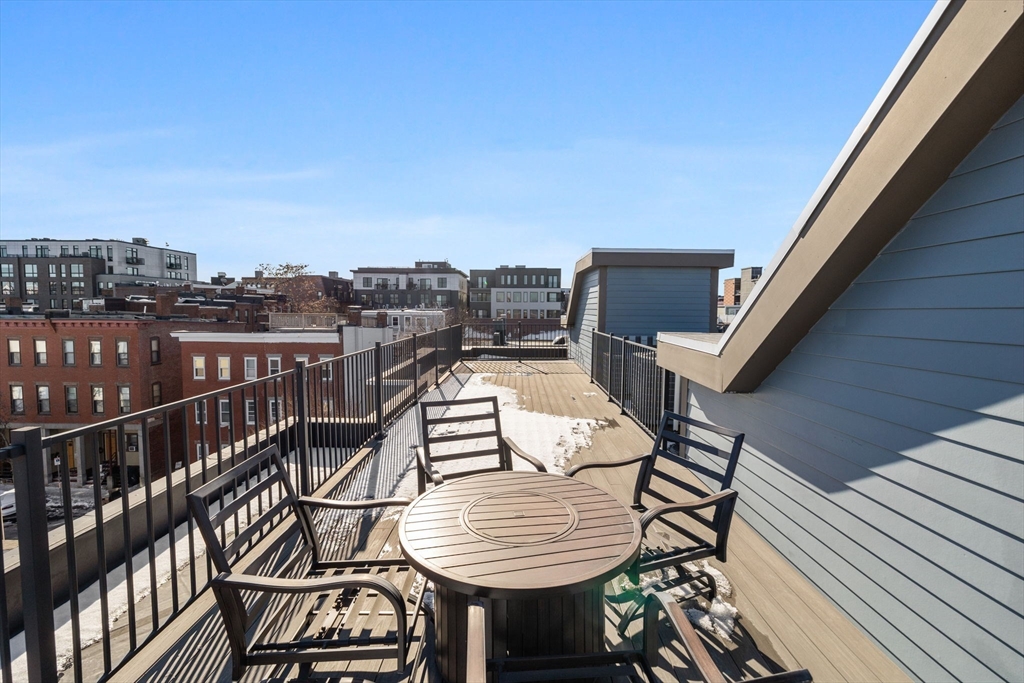 258-260 W 3rd St # 3B