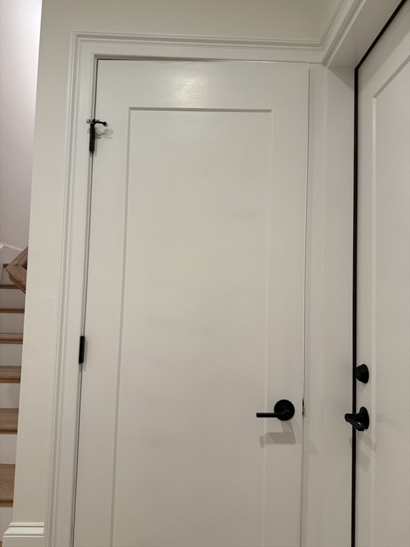 258-260 W 3rd St # 3B