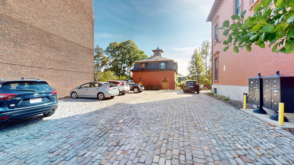 789 East Broadway # 1A