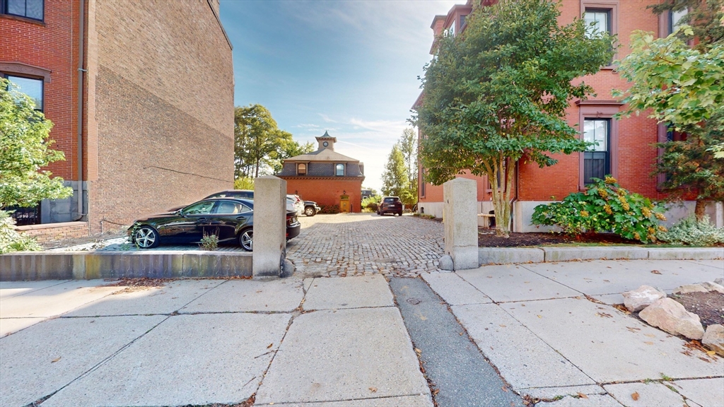 789 East Broadway # 1A