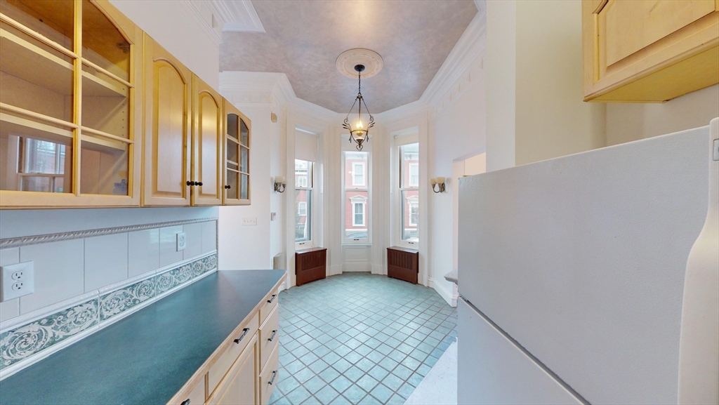 789 East Broadway # 1A