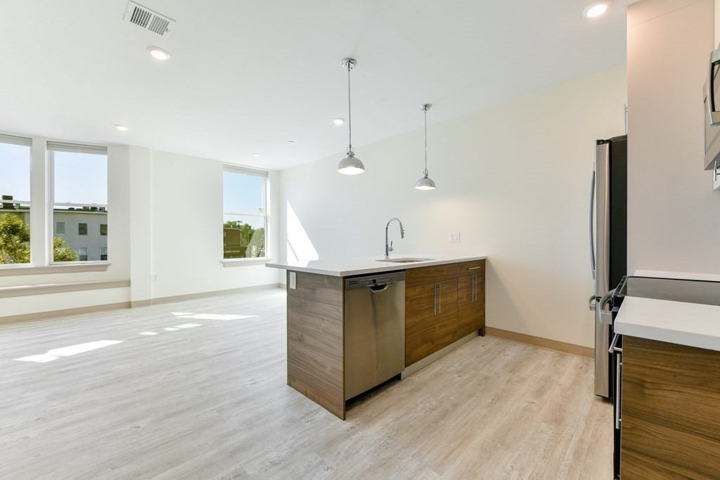 400 Dorchester St. # 501