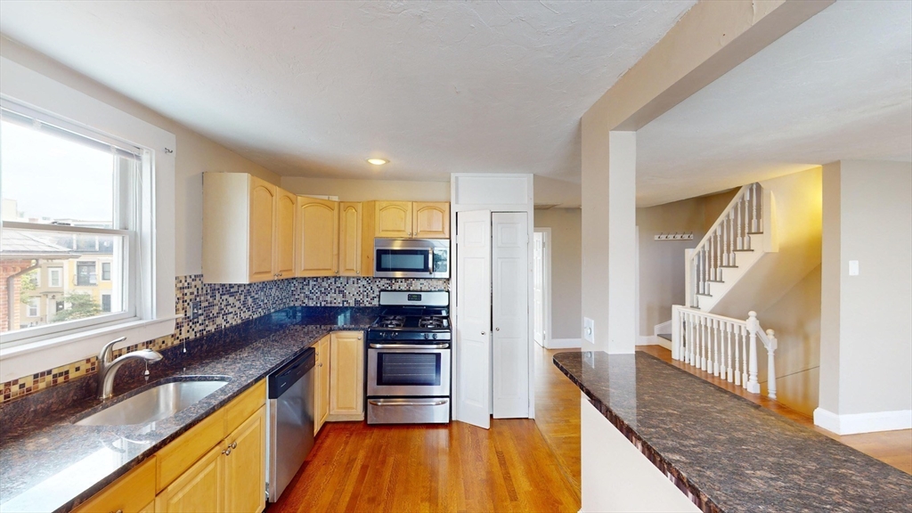 367 Dorchester St # 3