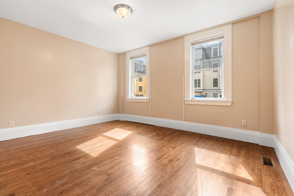 367 Dorchester St # 1
