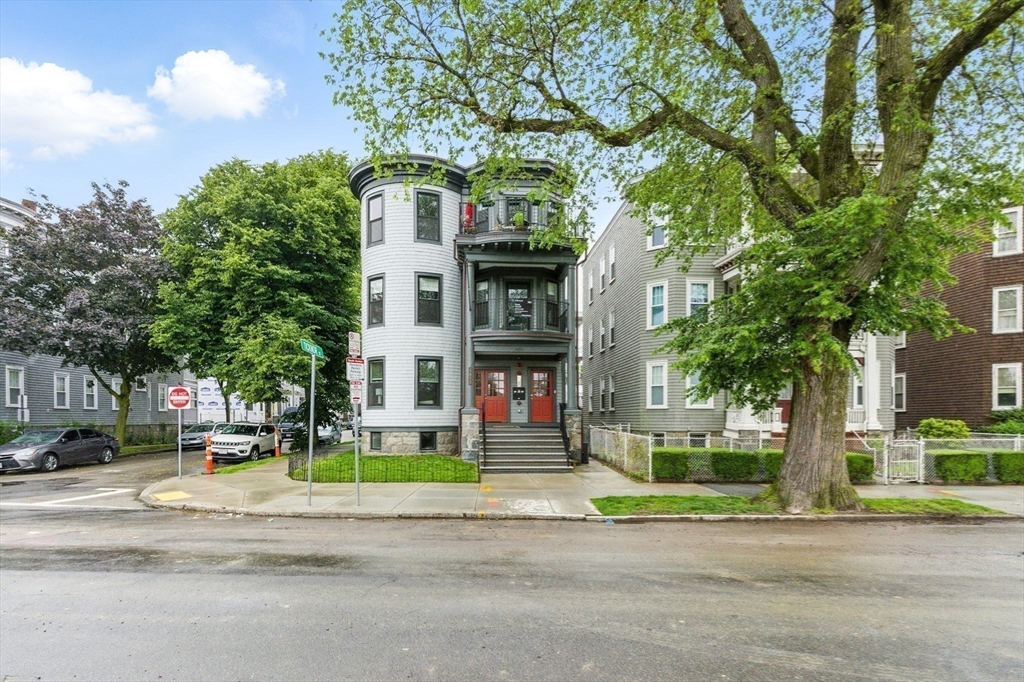 1650 Columbia Rd # 3