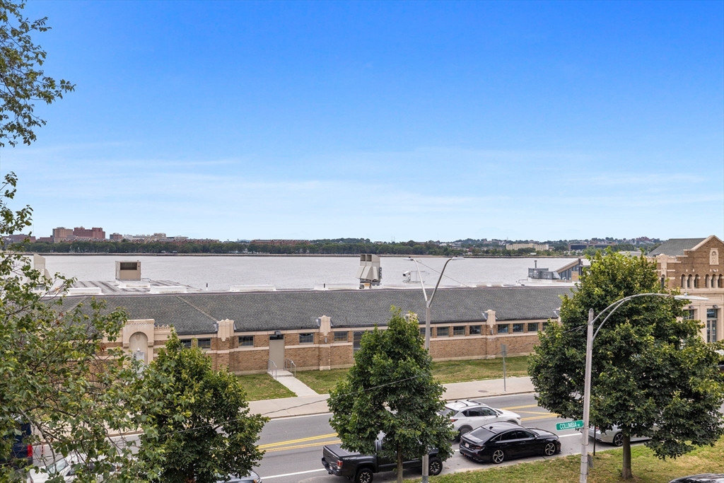 1650 Columbia Rd # 3