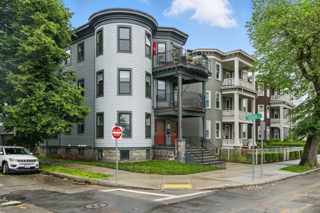 1650 Columbia Rd # 3