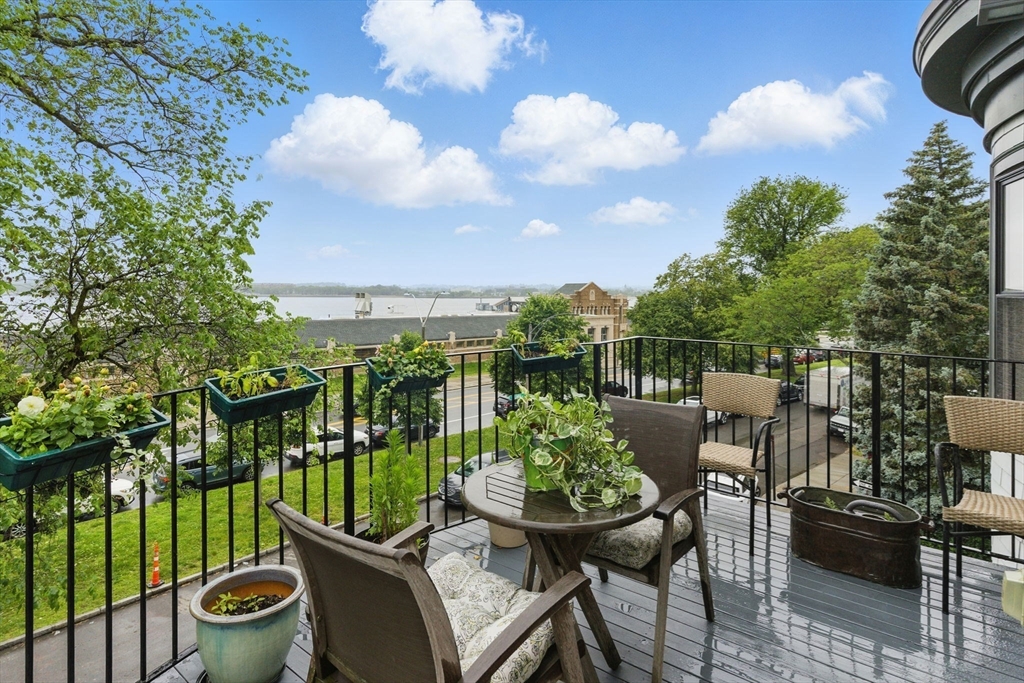 1650 Columbia Rd # 3