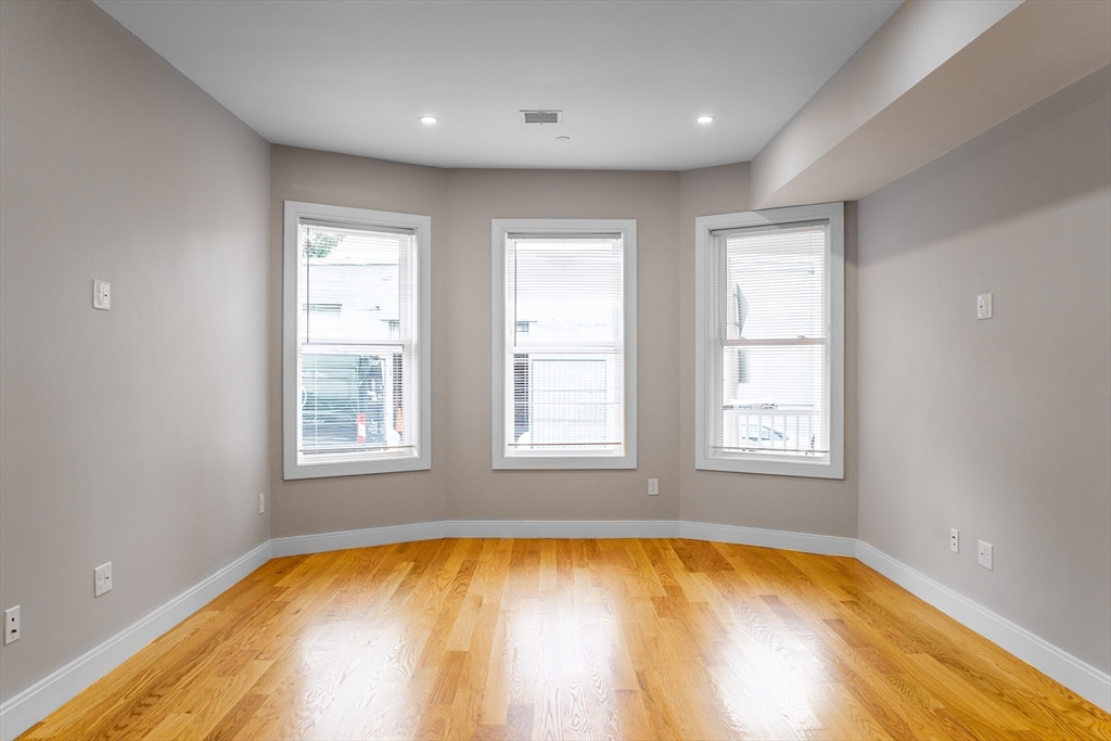 4 Mount Vernon St. # 1