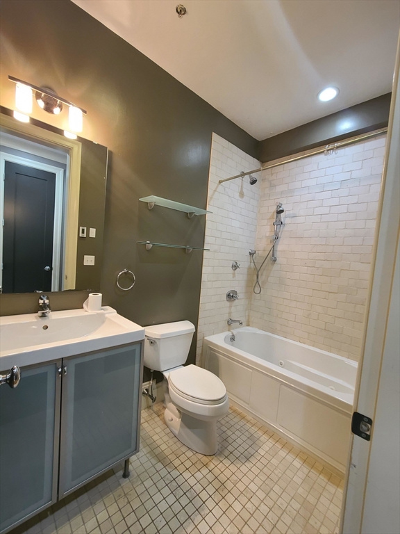 354 Dorchester St # 3