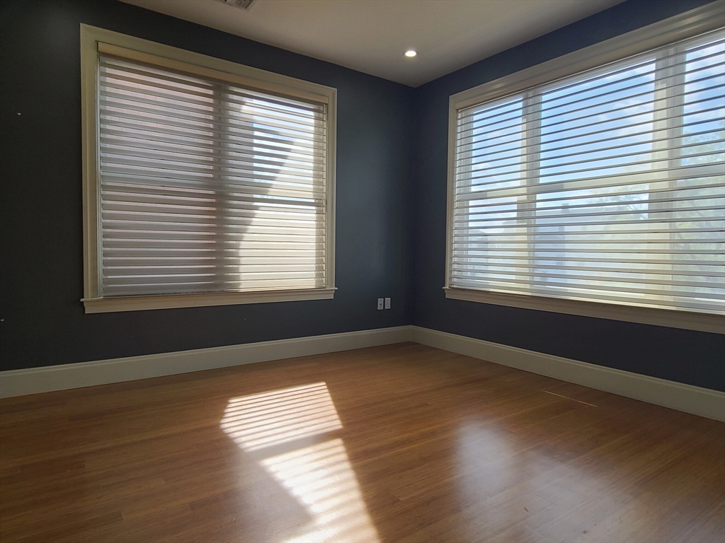 354 Dorchester St # 3