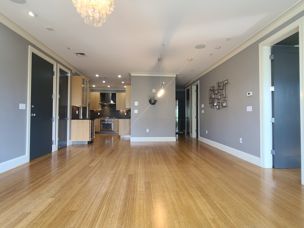 354 Dorchester St # 3