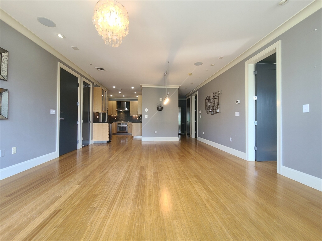 354 Dorchester St # 3