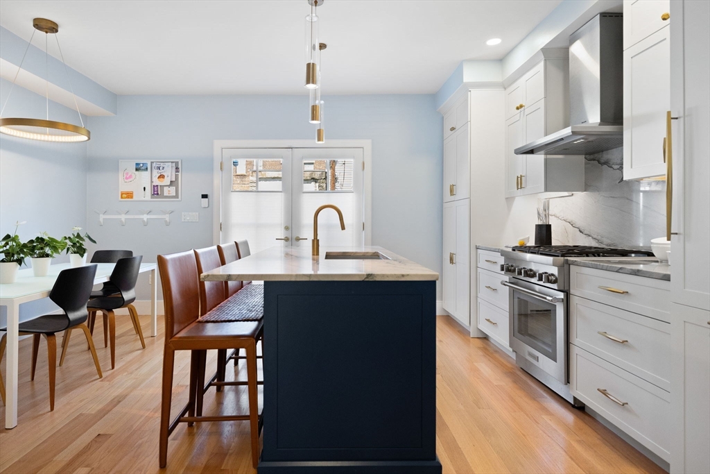 424-430 W 4th St # 428