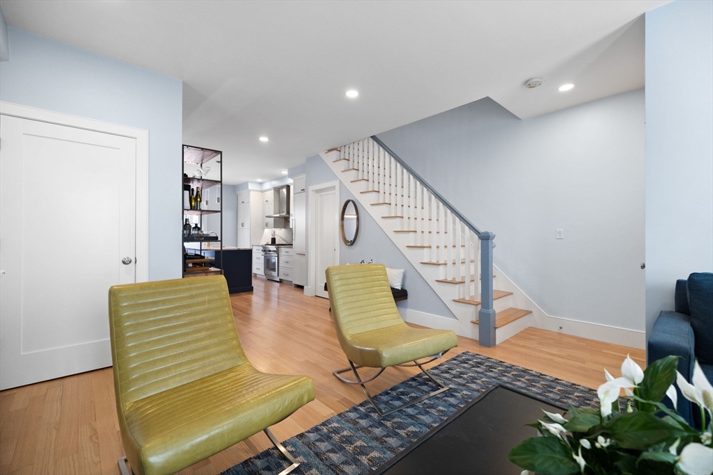 424-430 W 4th St # 428