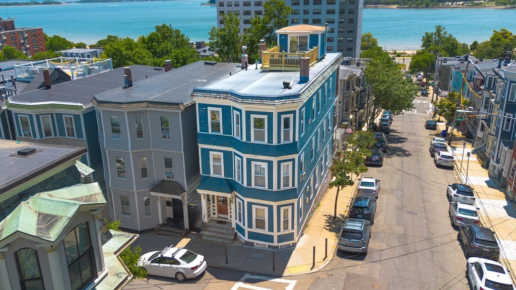 399 E 7th St # 3