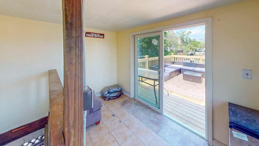 399 E 7th St # 3