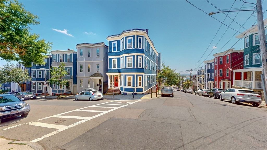 399 E 7th St # 3