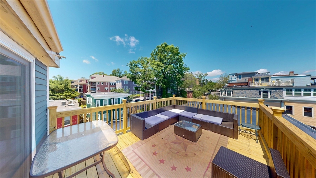 399 E 7th St # 3