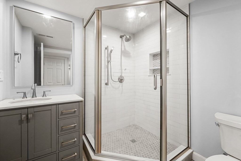 71 Old Harbor St # 1