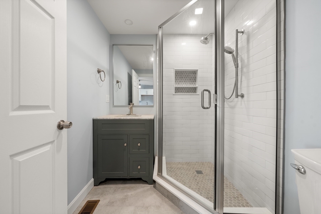 71 Old Harbor St # 1