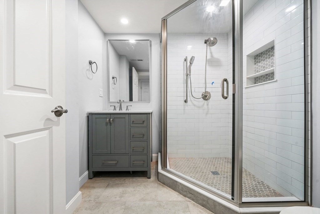 71 Old Harbor St # 1