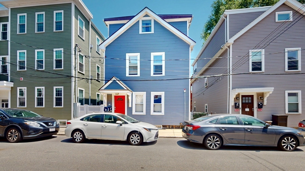 16 Carpenter St # 2