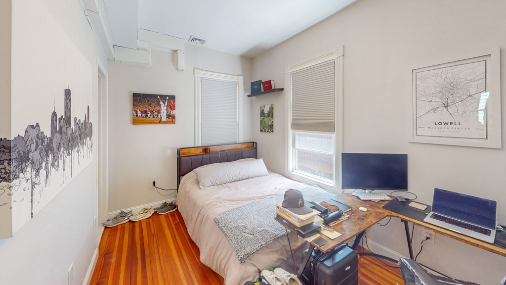 16 Carpenter St # 2