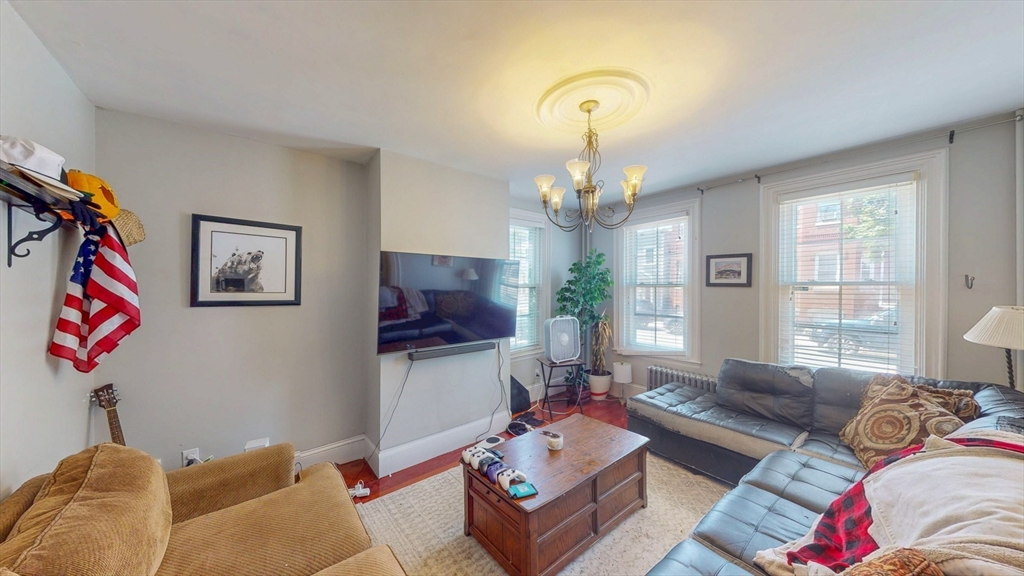 58 P St # 1