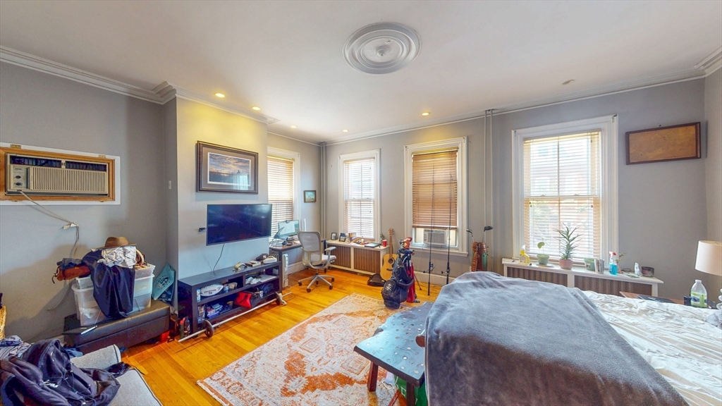 58 P St # 1