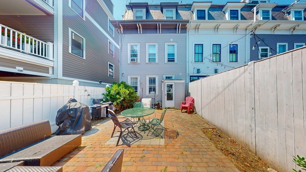 58 P St # 1