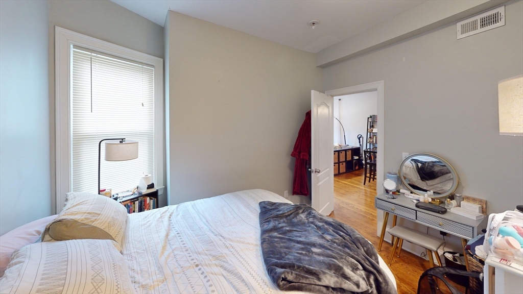 60 Boylston St. # 1