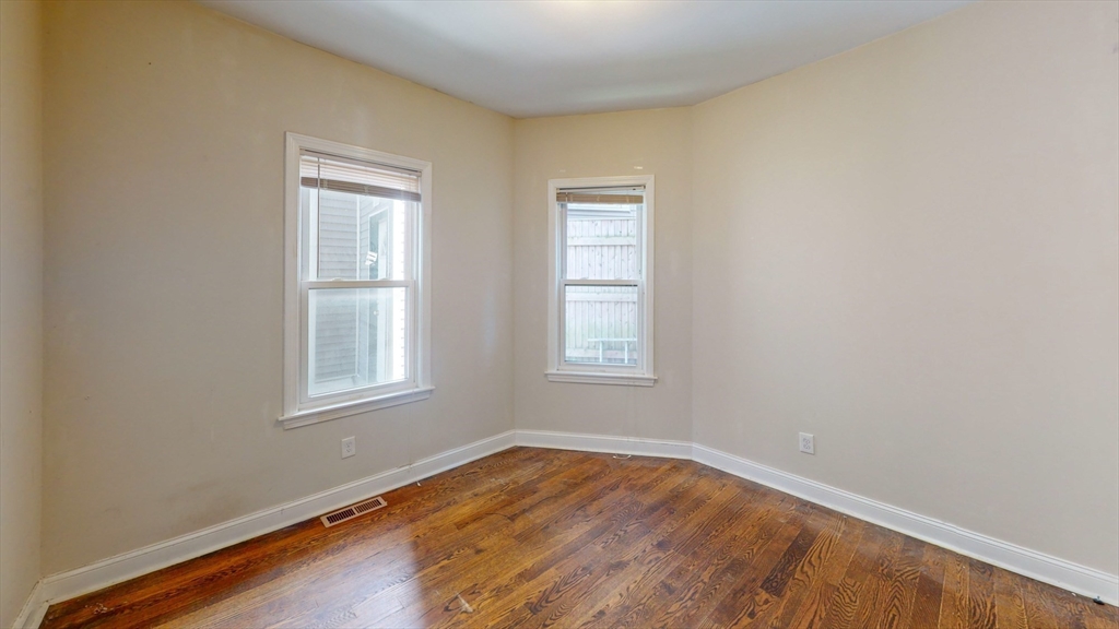 180 Dorchester St # 1
