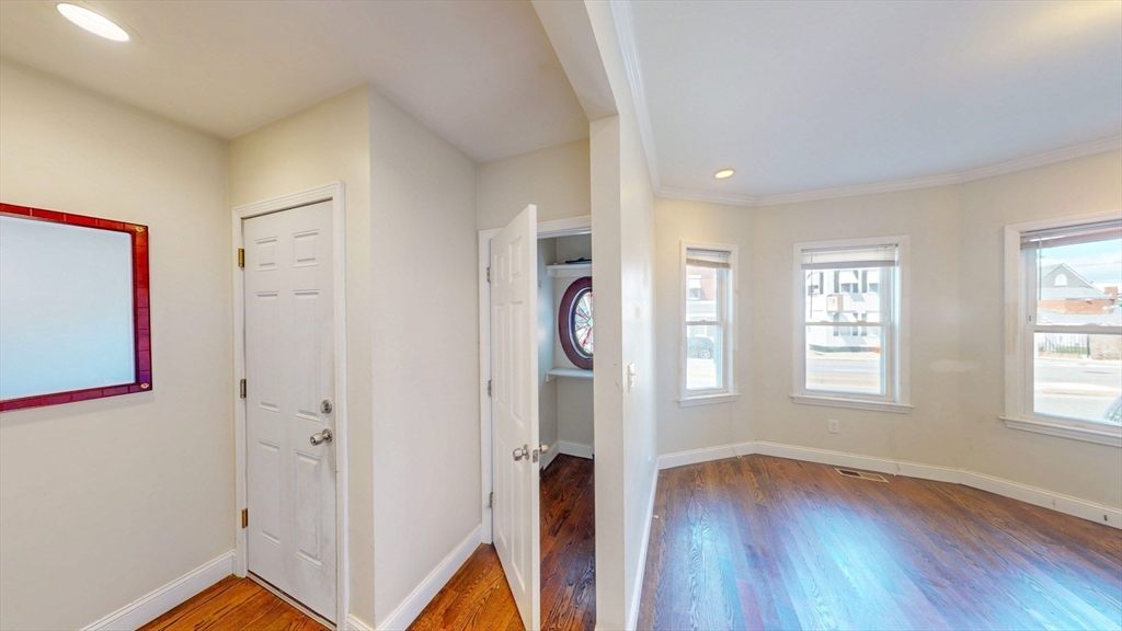 180 Dorchester St # 1