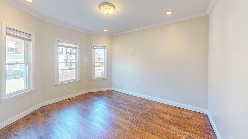 180 Dorchester St # 1