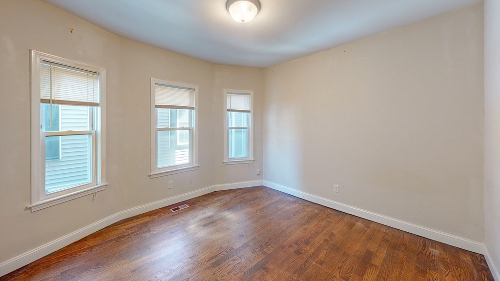 180 Dorchester St # 1