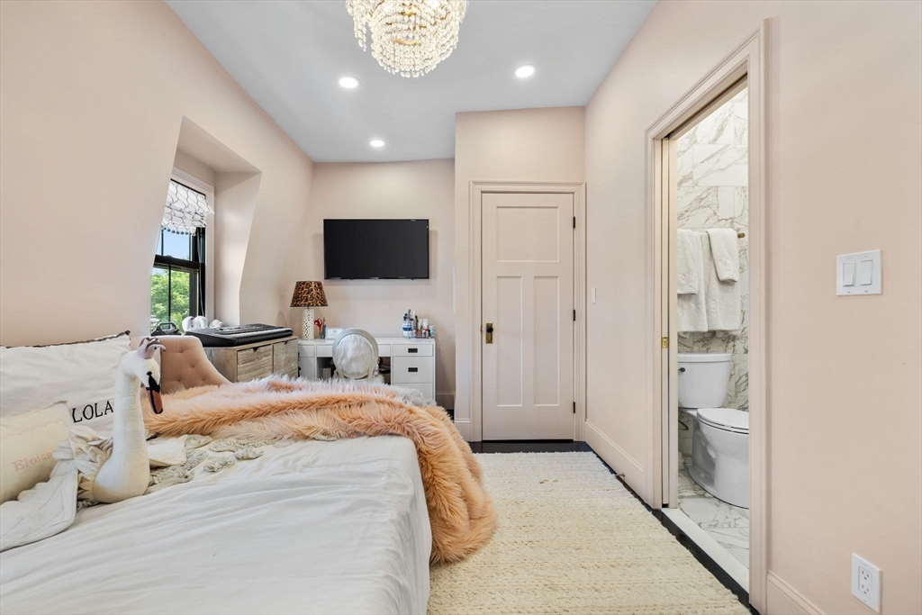 11 Beckler Ave Unit: SFR