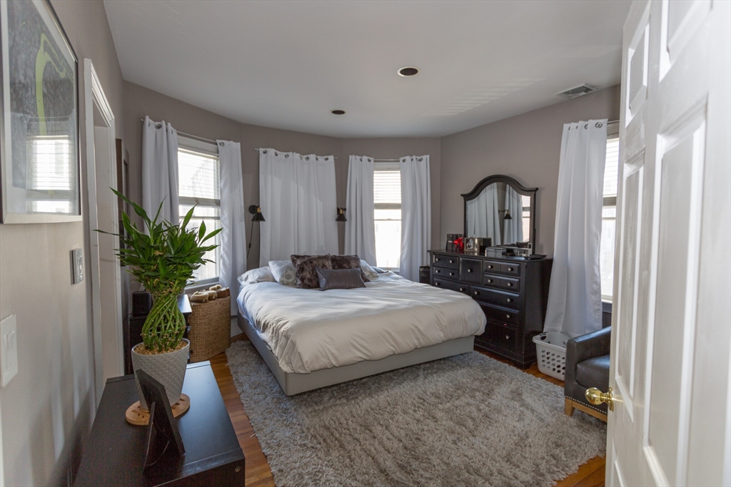467 East 8th St # 2