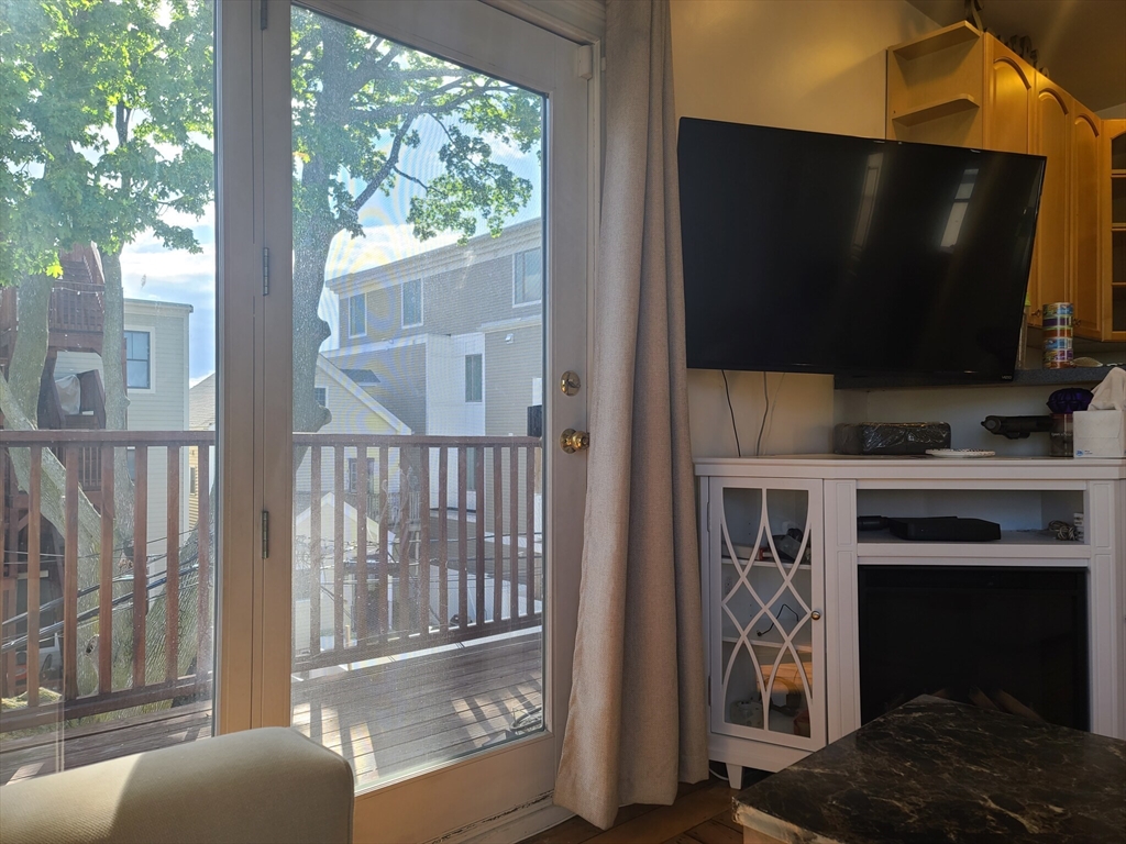 31 Jenkins St. # 3