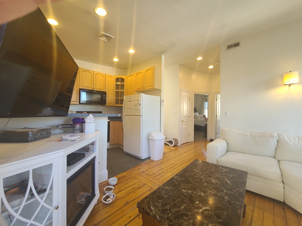 31 Jenkins St. # 3