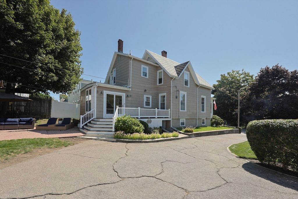 107 Minot St