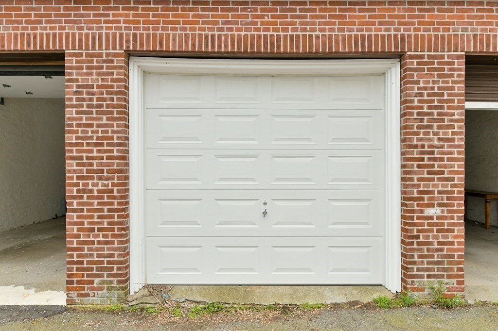 404R K St