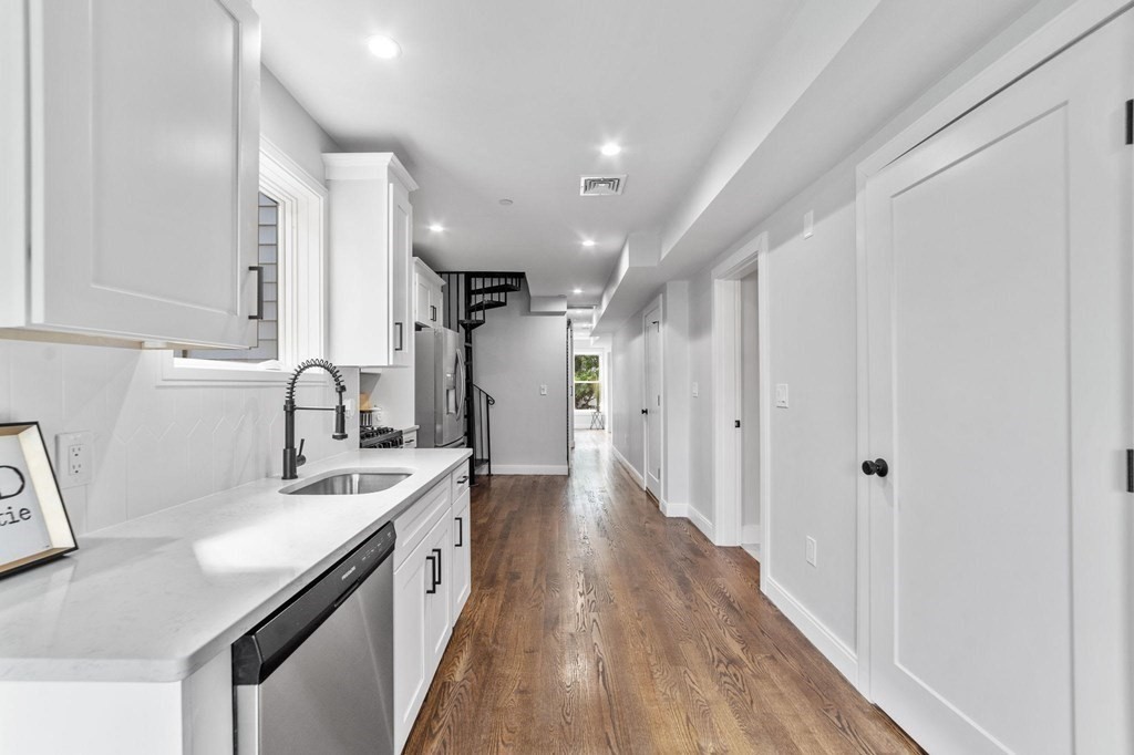 221 Paris Street # 1