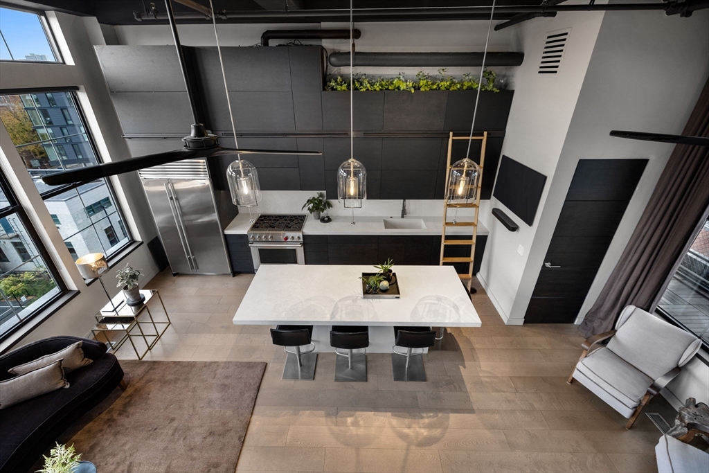 27 Wareham St Unit: PH6