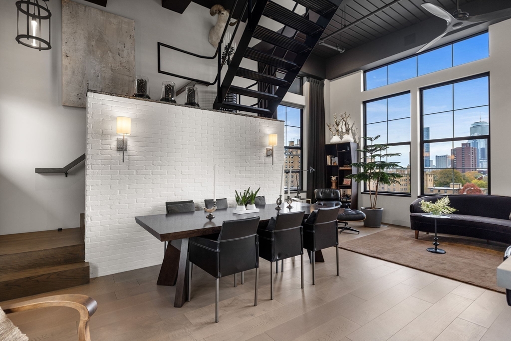 27 Wareham St Unit: PH6