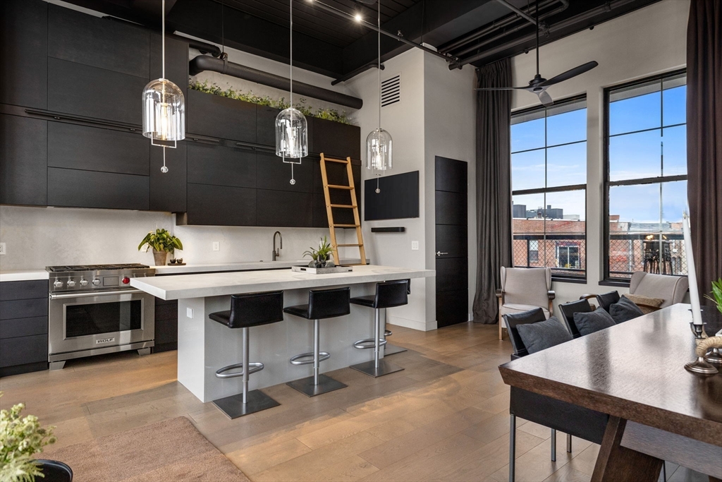 27 Wareham St Unit: PH6