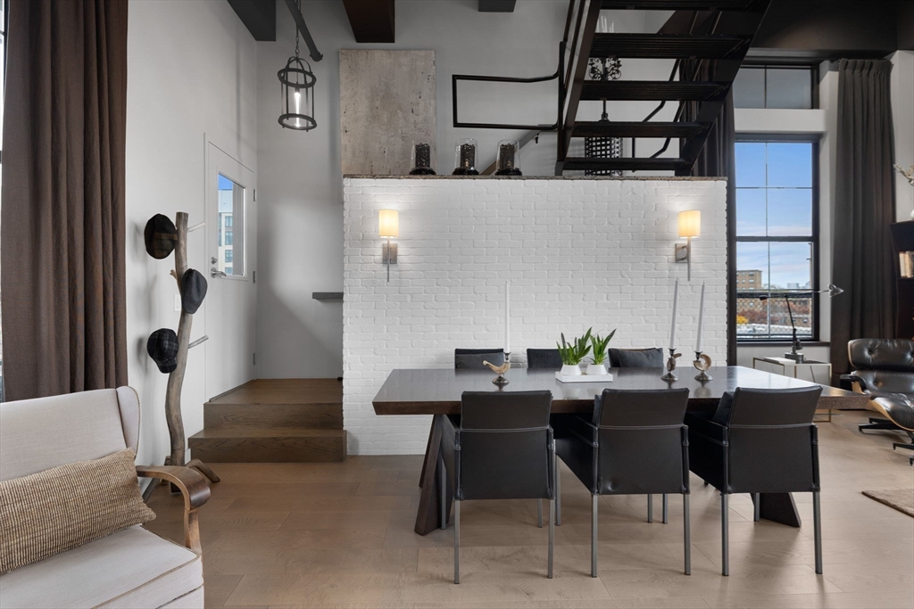 27 Wareham St Unit: PH6