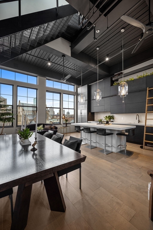 27 Wareham St Unit: PH6