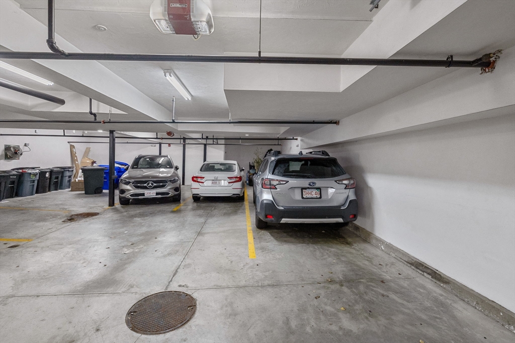 258-260 W 3rd St # 1