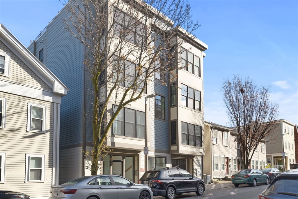 258-260 W 3rd St # 1